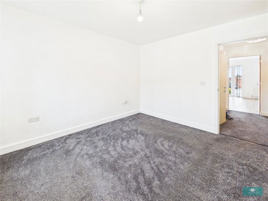 Property image 9 of 17