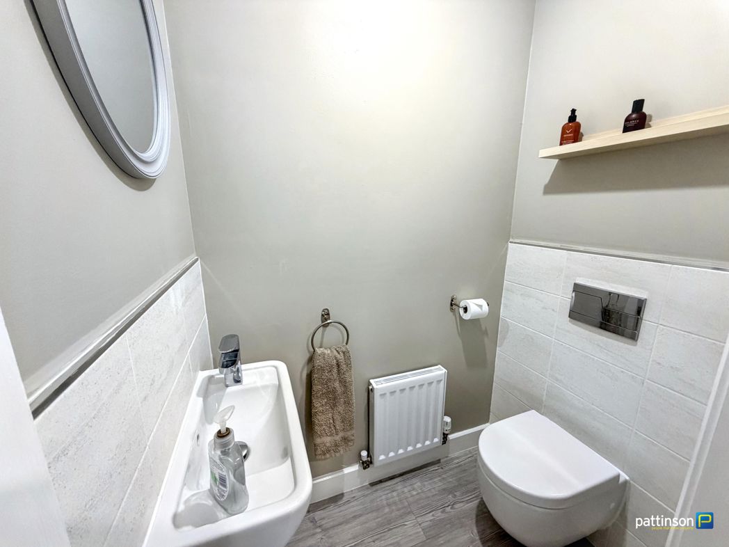 Property image 12 of 28