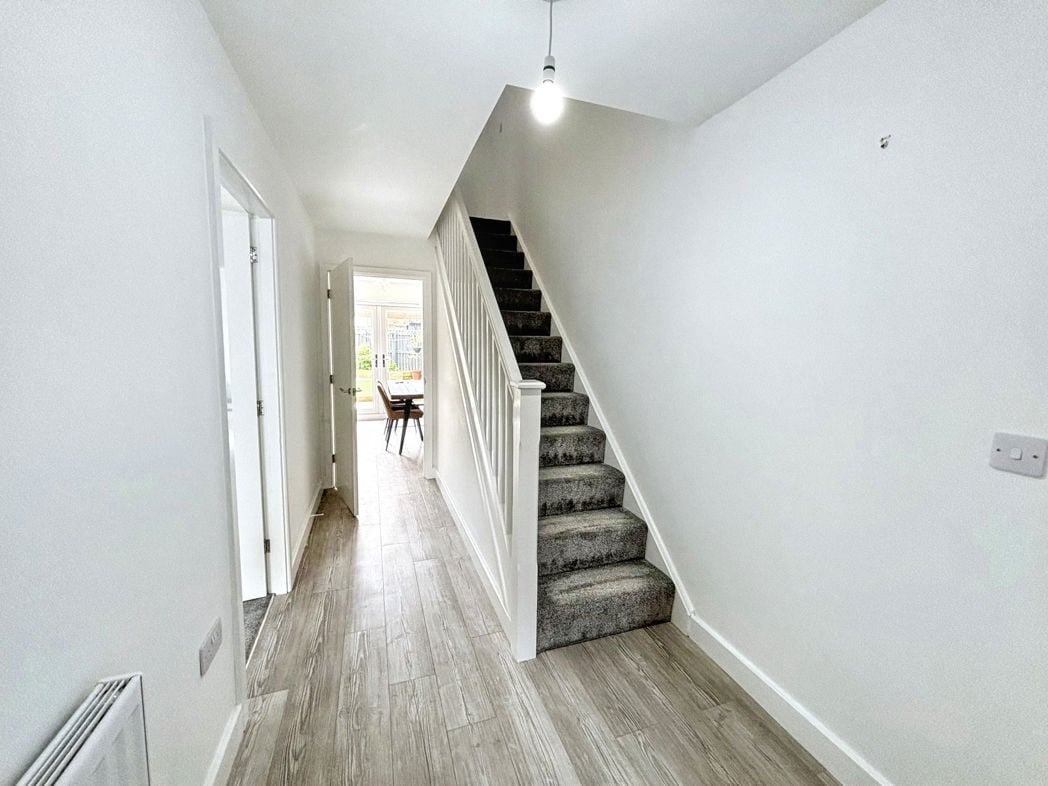 Property image 5 of 28