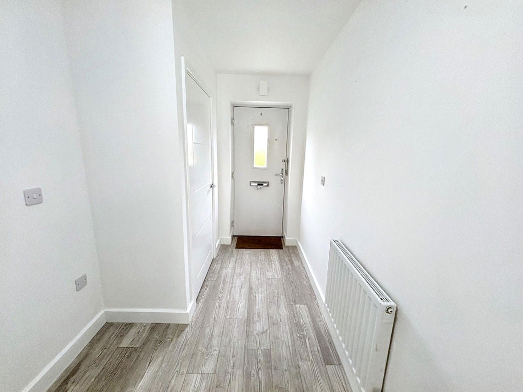 Property image 4 of 28