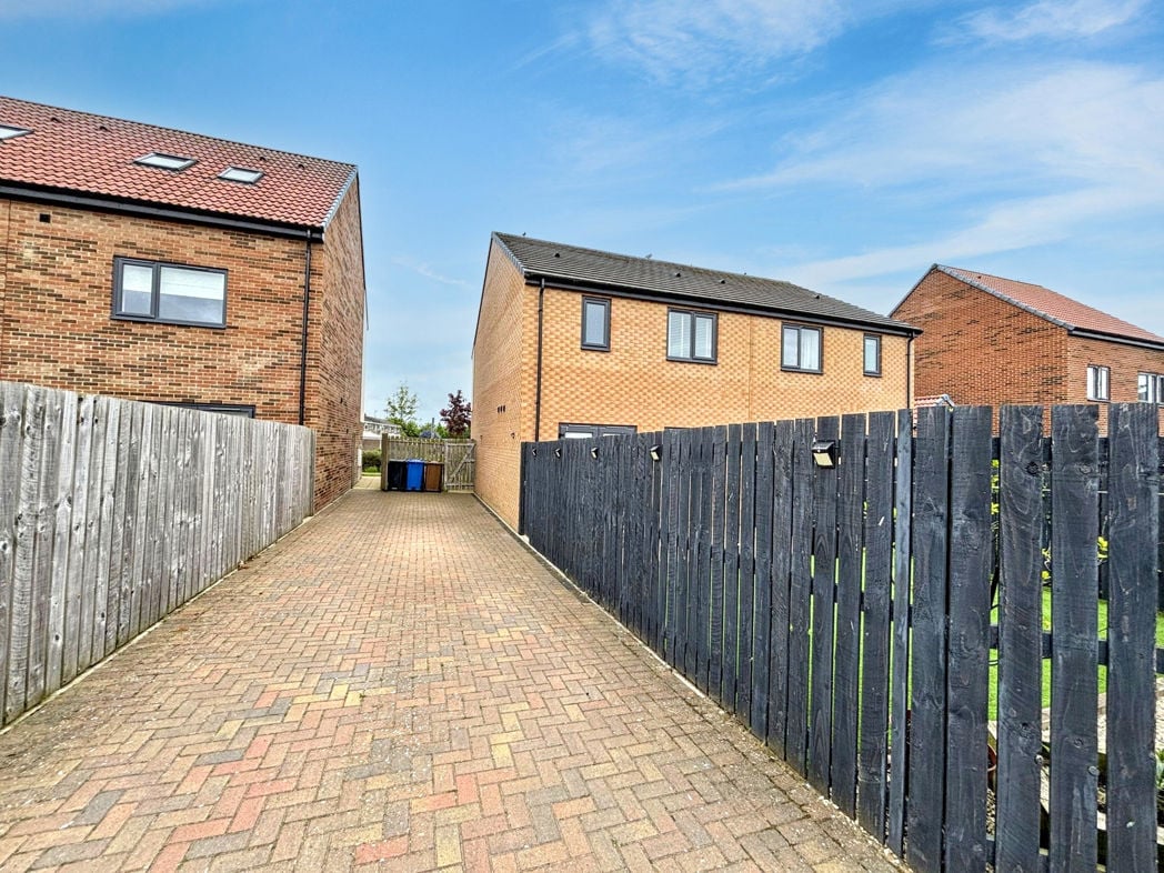 Property image 26 of 28