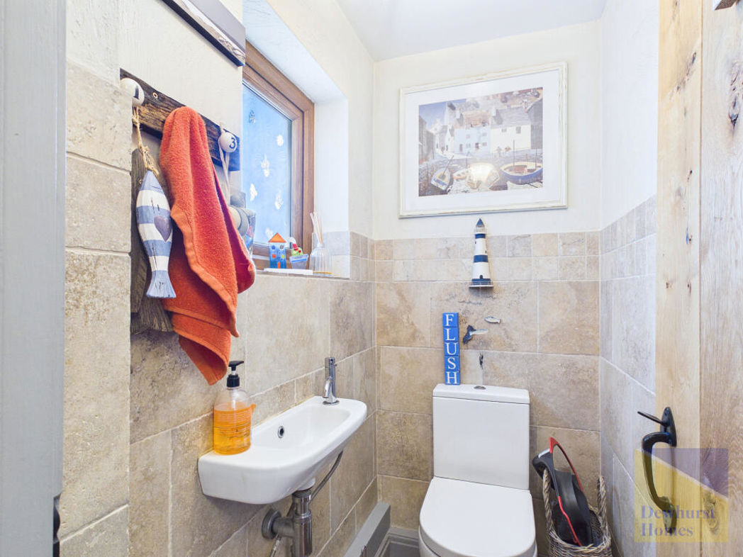 Property image 25 of 32
