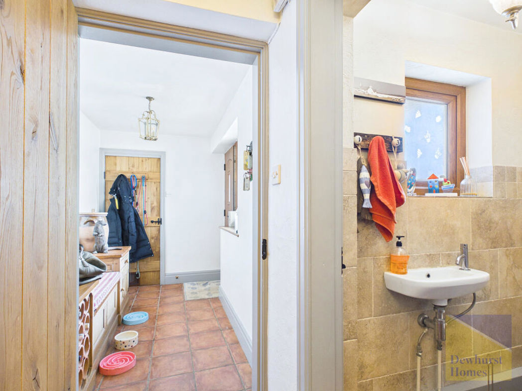 Property image 19 of 32
