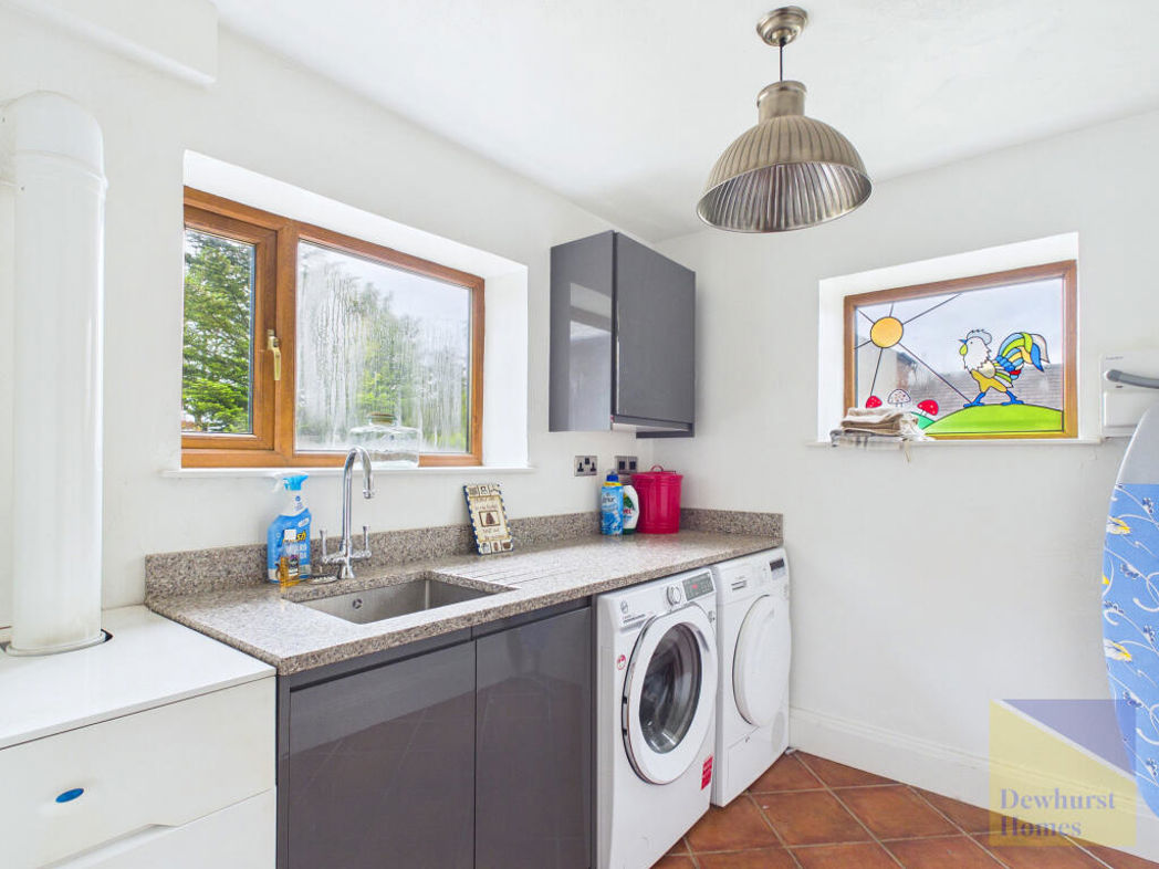 Property image 10 of 32