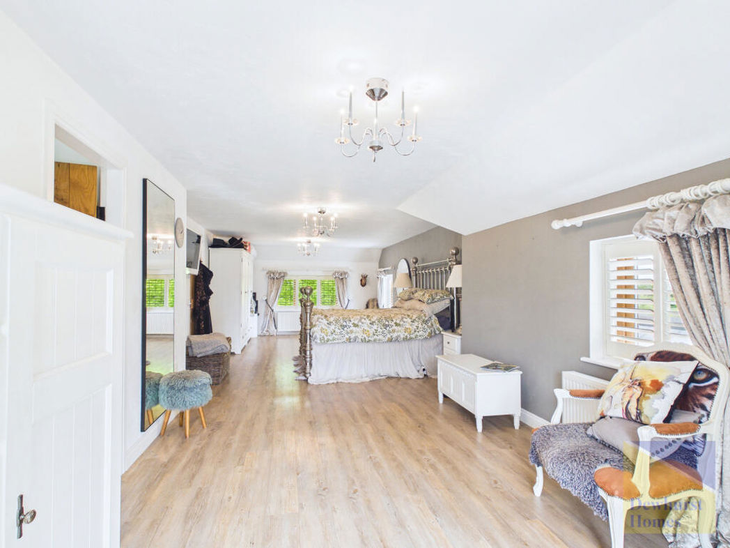 Property image 13 of 32