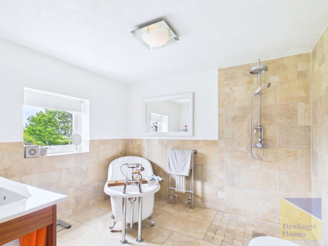 Property image 24 of 32