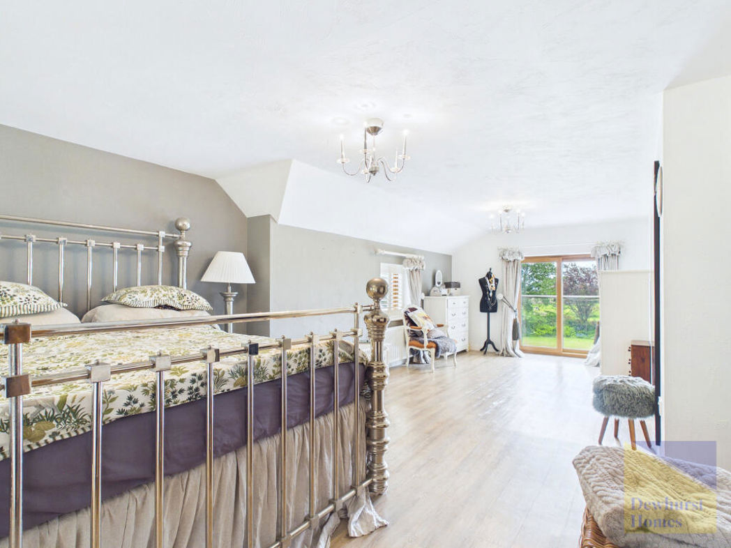 Property image 26 of 32