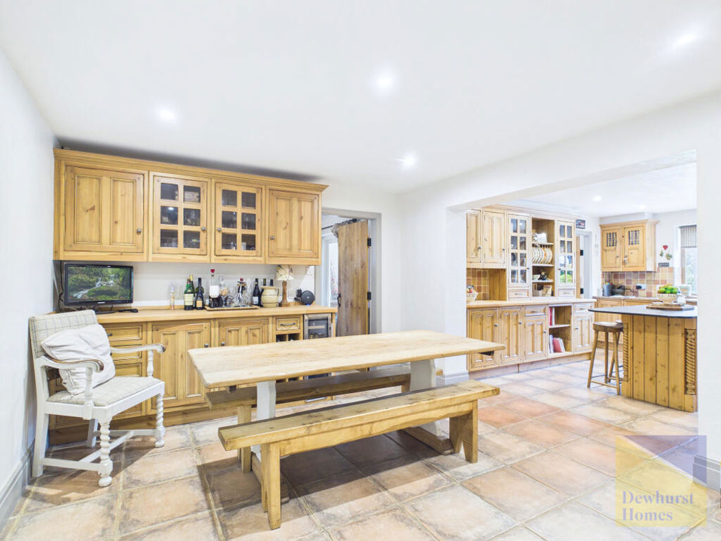 Property image 7 of 32