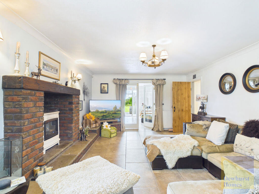 Property image 4 of 32