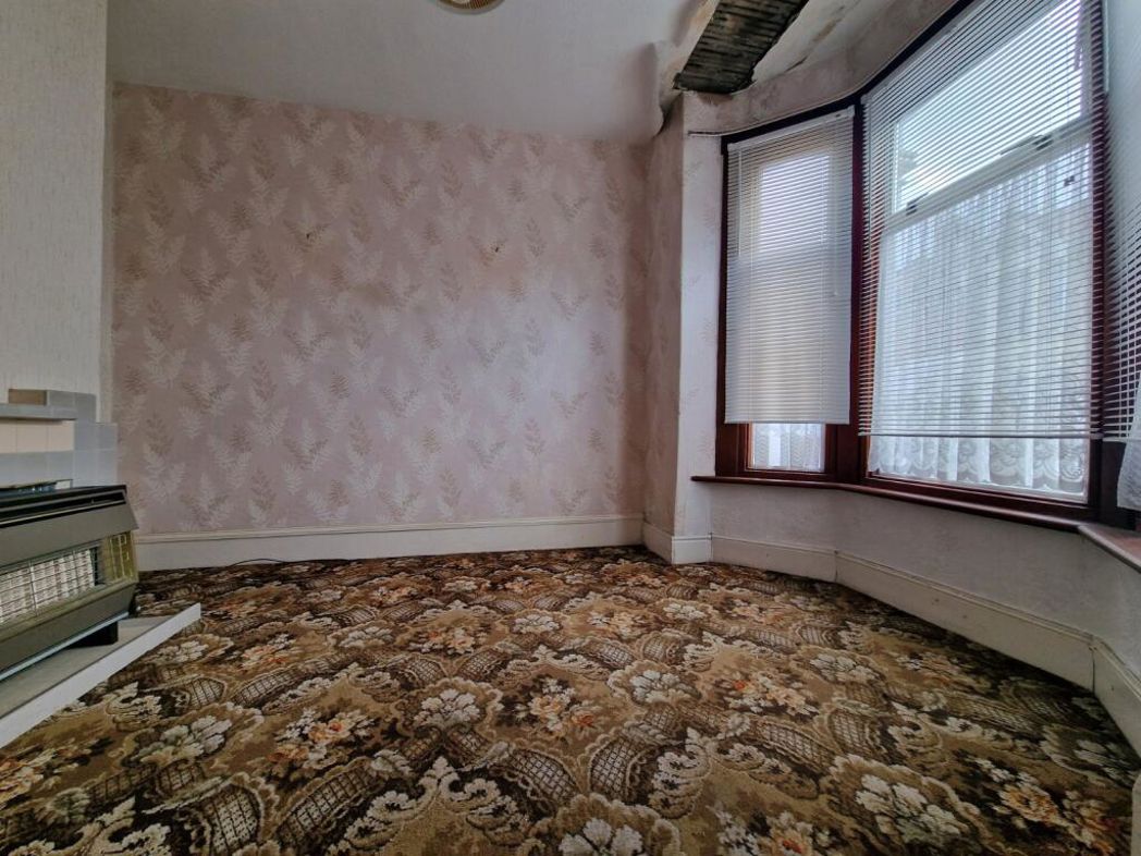 Property image 2 of 8