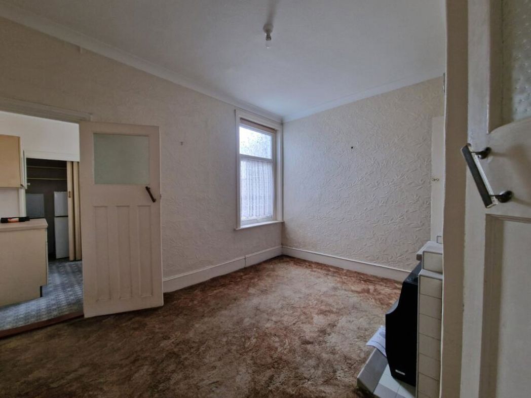 Property image 3 of 8