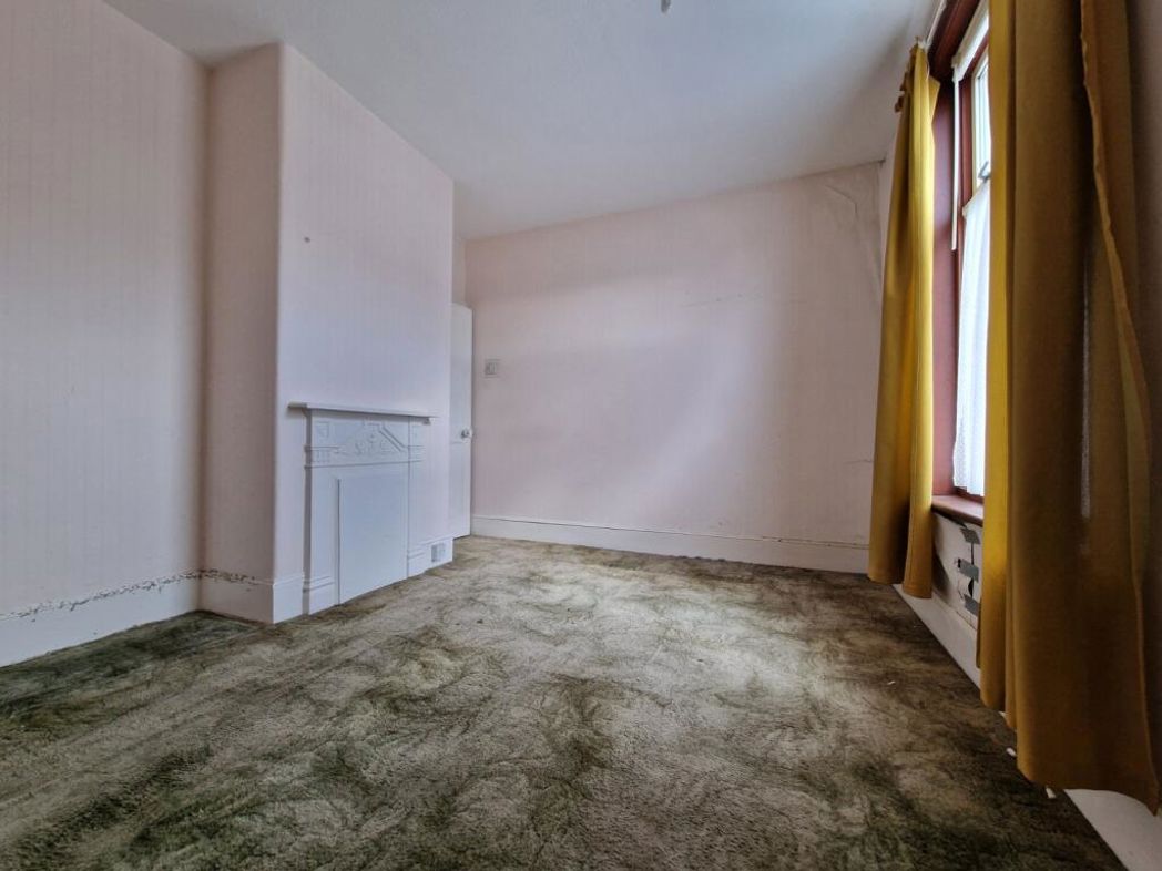Property image 6 of 8