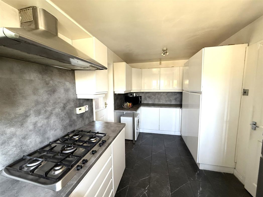 Property image 5 of 14