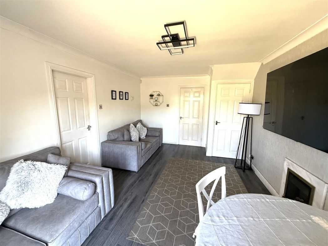 Property image 4 of 14