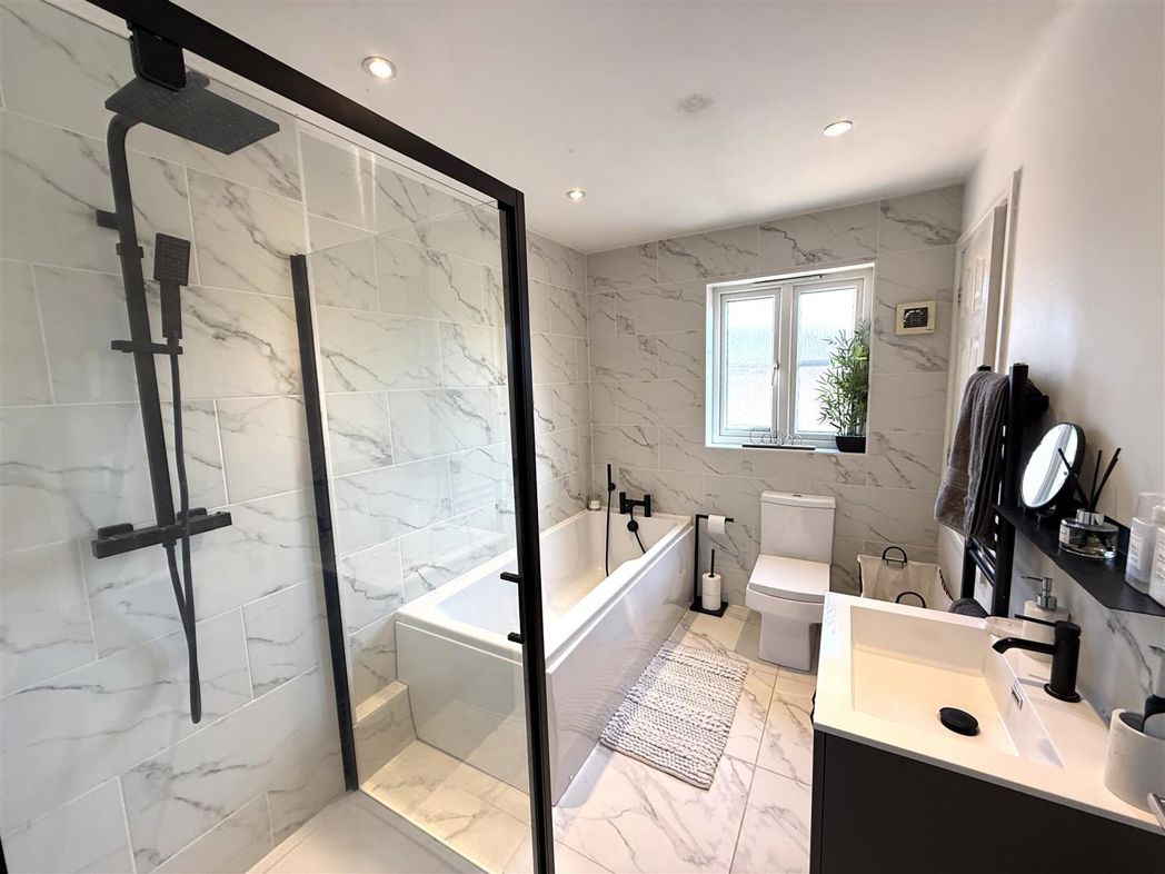 Property image 12 of 14