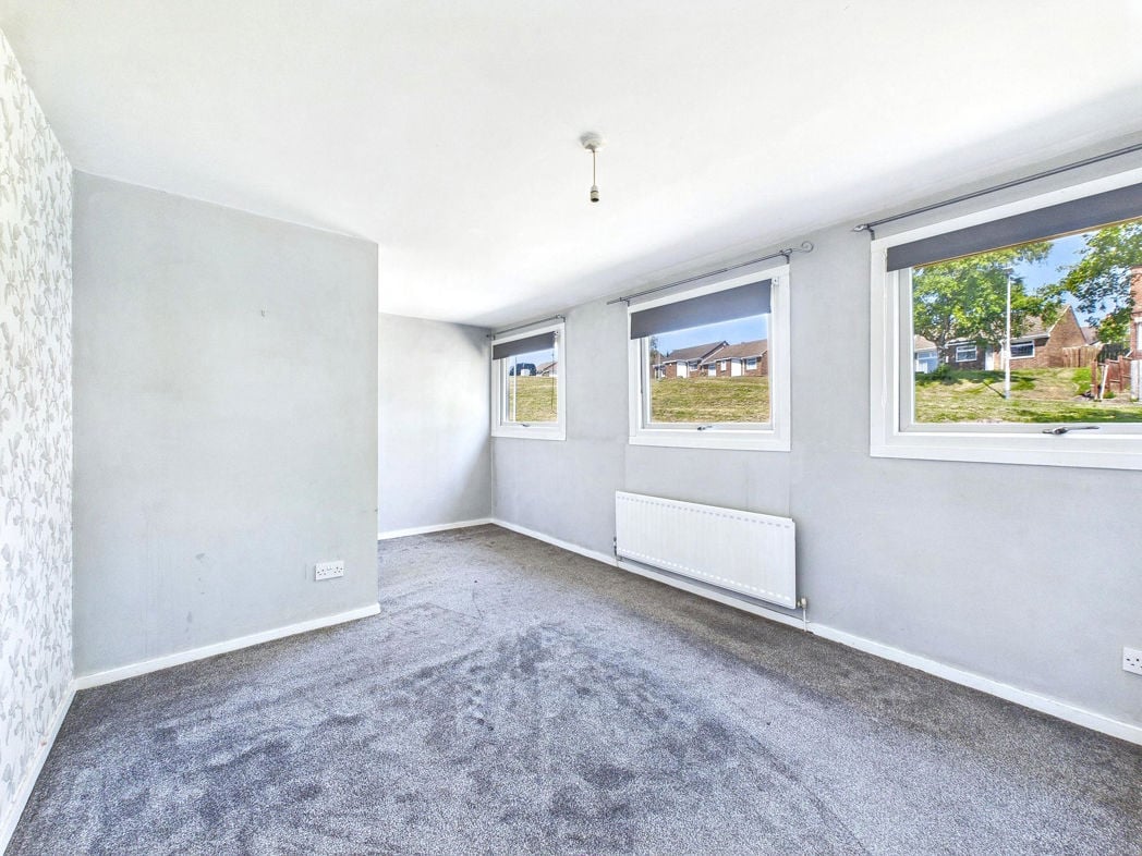 Property image 4 of 8