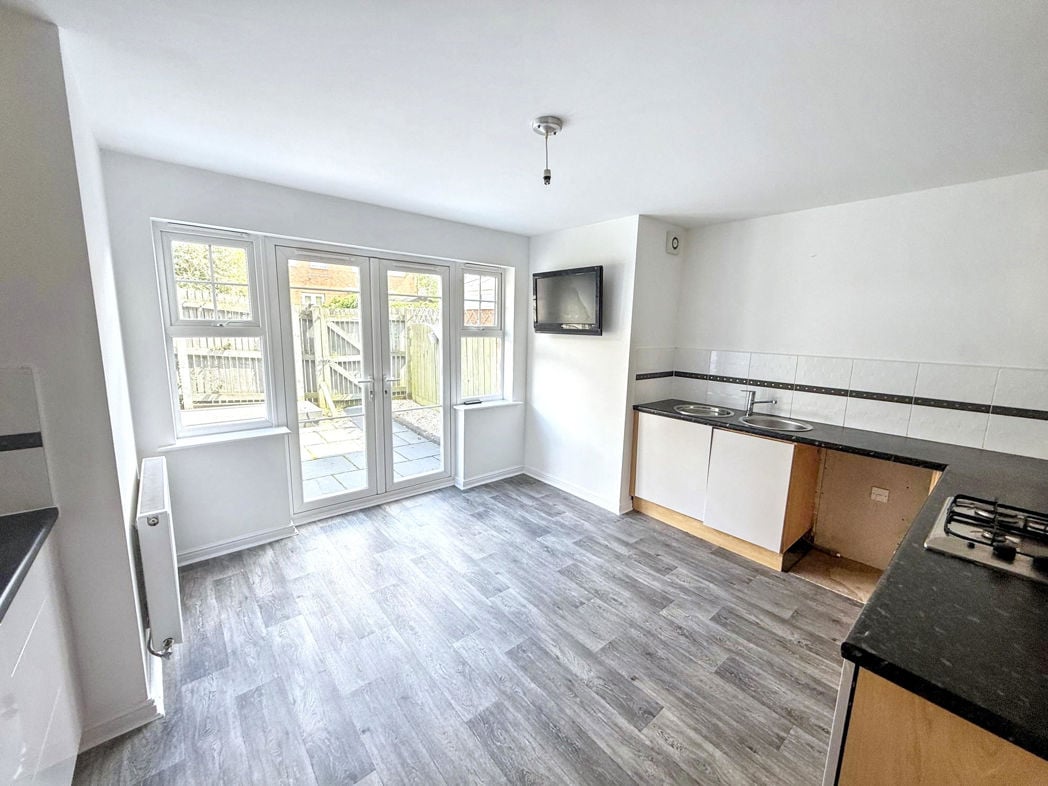 Property image 6 of 13