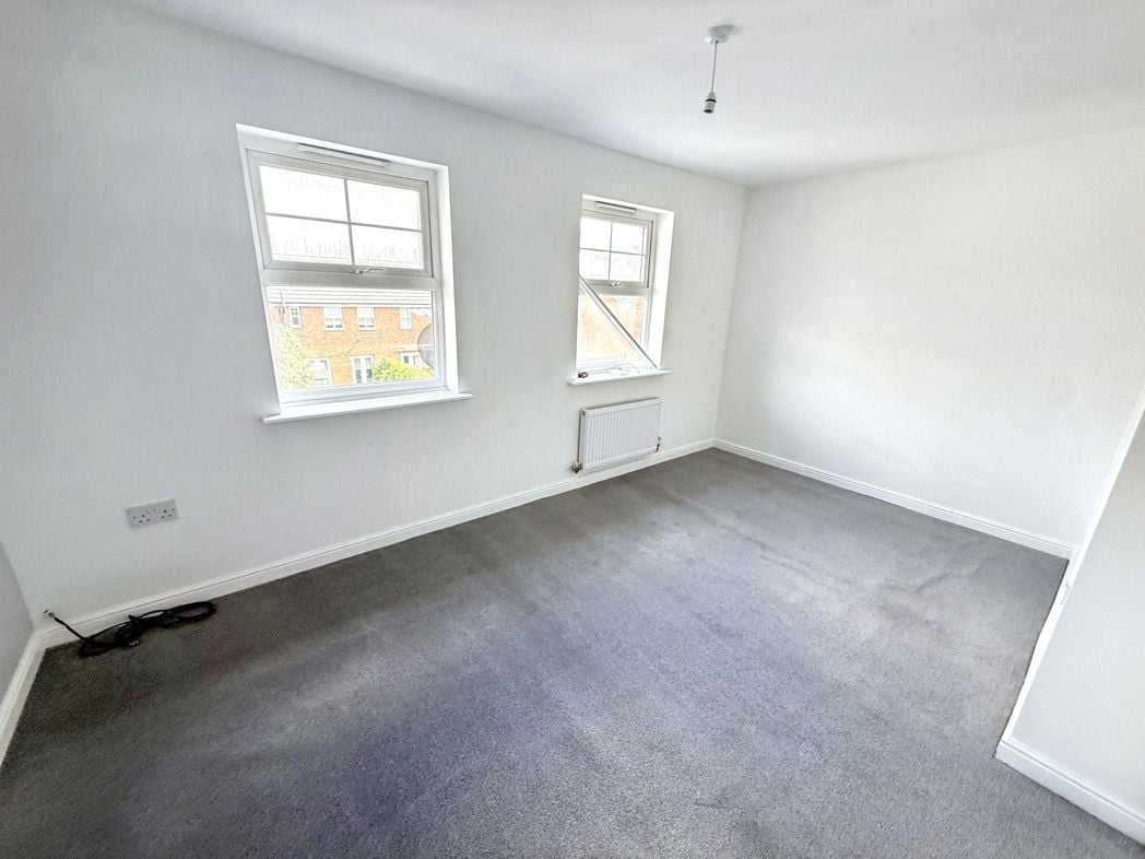 Property image 10 of 13