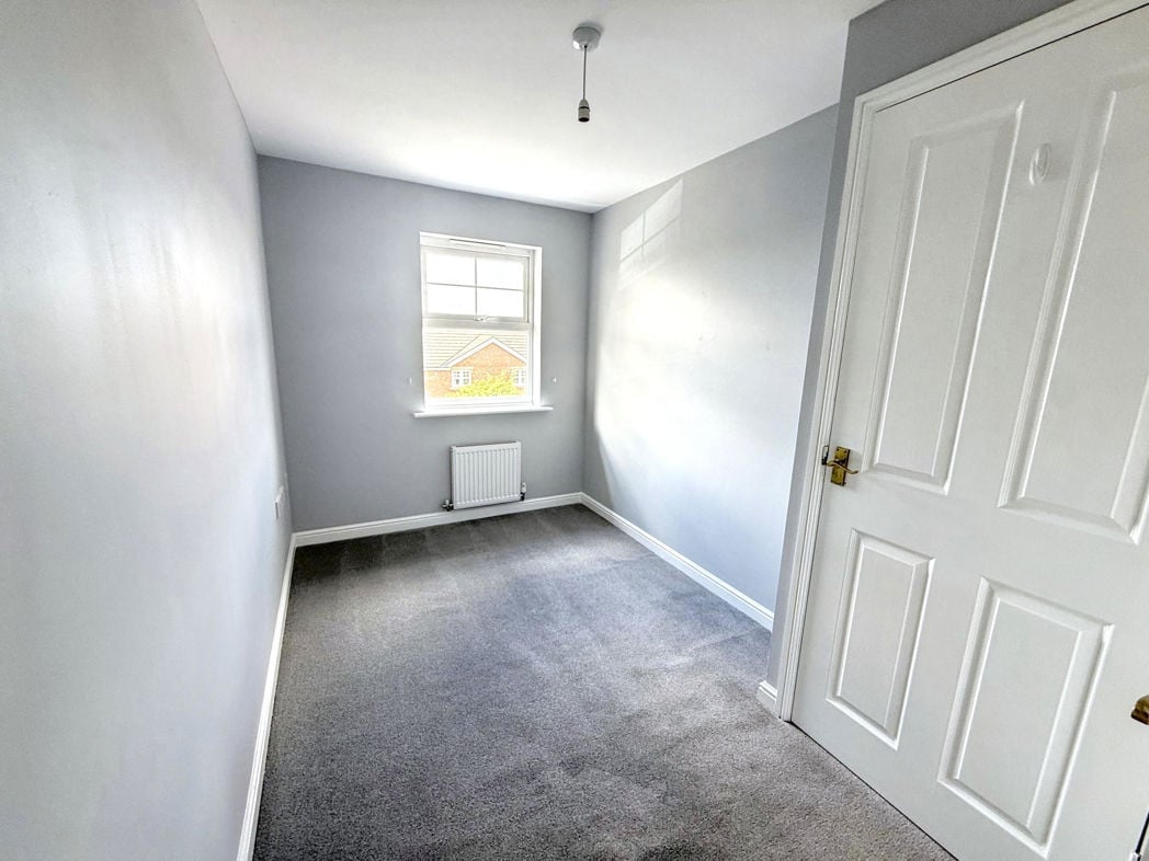 Property image 11 of 13