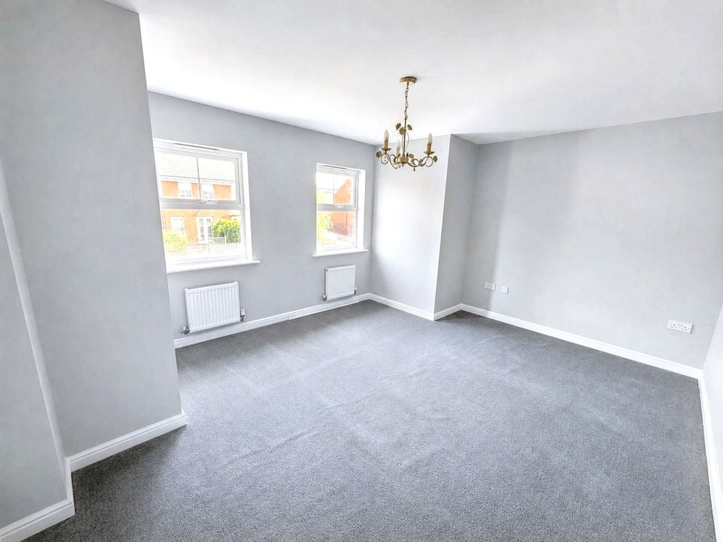 Property image 8 of 13