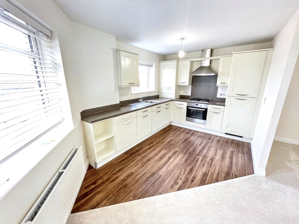 Property image 4 of 8