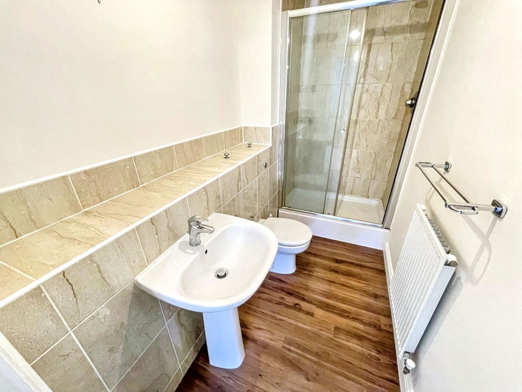Property image 6 of 8