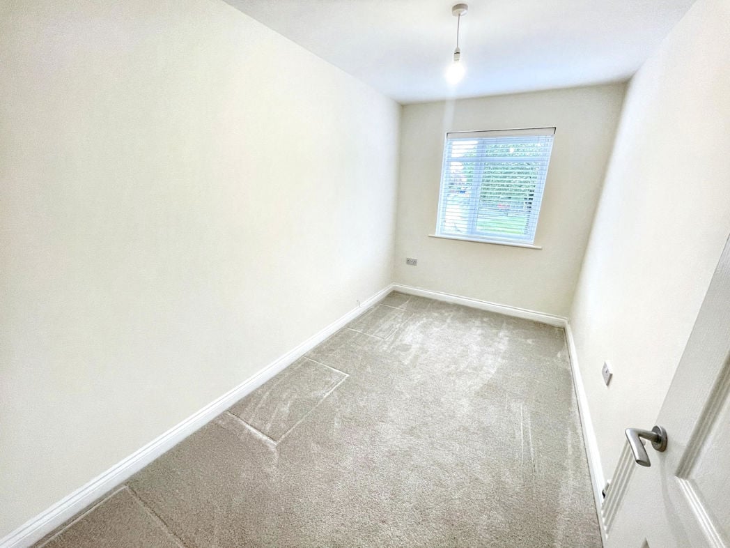 Property image 7 of 8