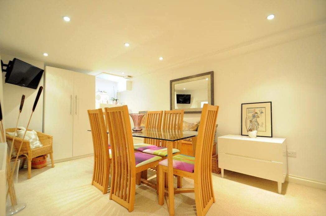 Property image 3 of 12