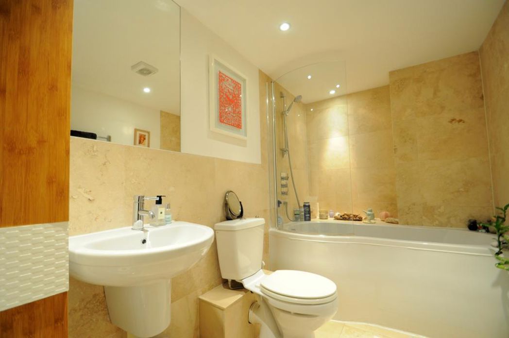 Property image 7 of 12