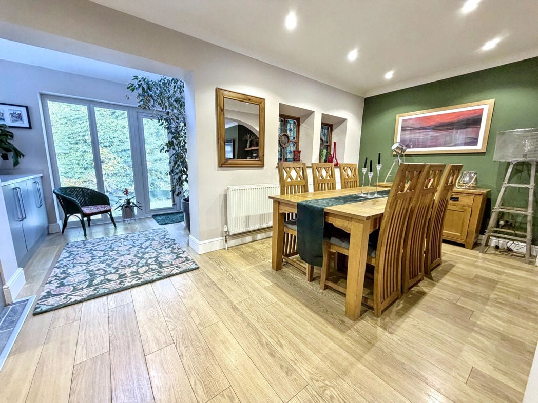 Property image 2 of 31