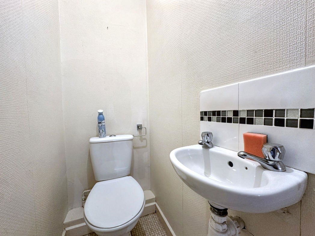 Property image 12 of 15
