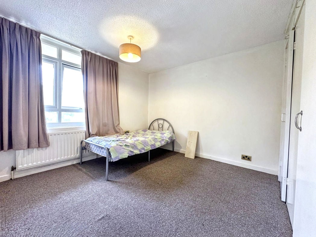 Property image 8 of 15
