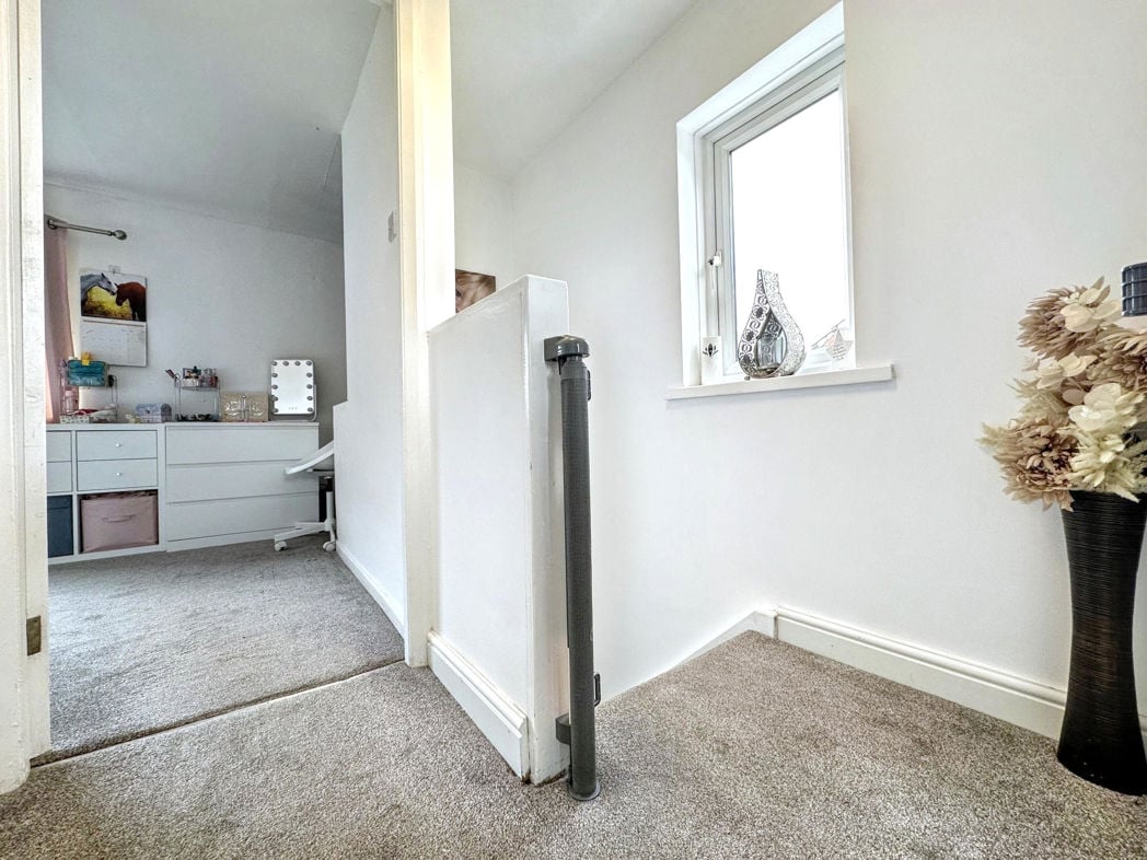 Property image 8 of 18
