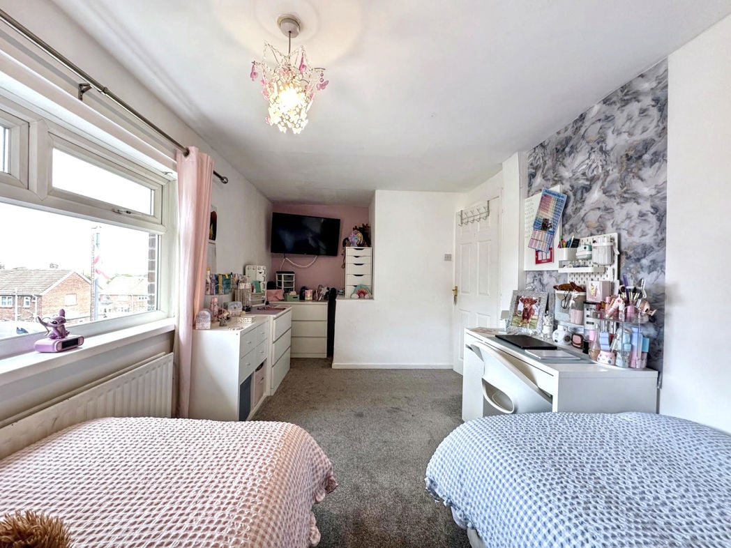 Property image 12 of 18