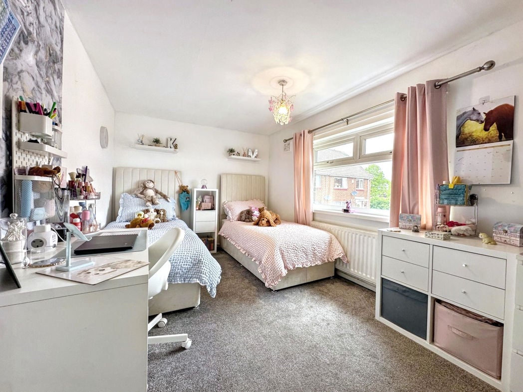 Property image 11 of 18