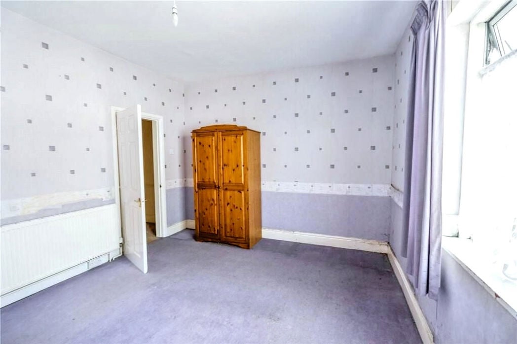 Property image 8 of 15