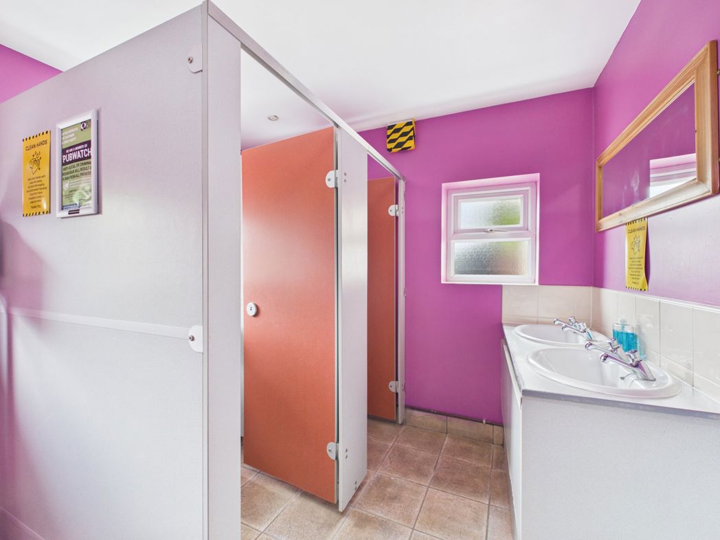 Property image 9 of 22