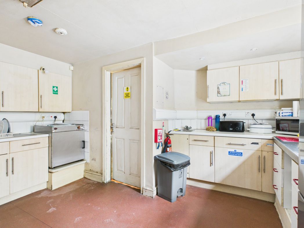 Property image 12 of 22