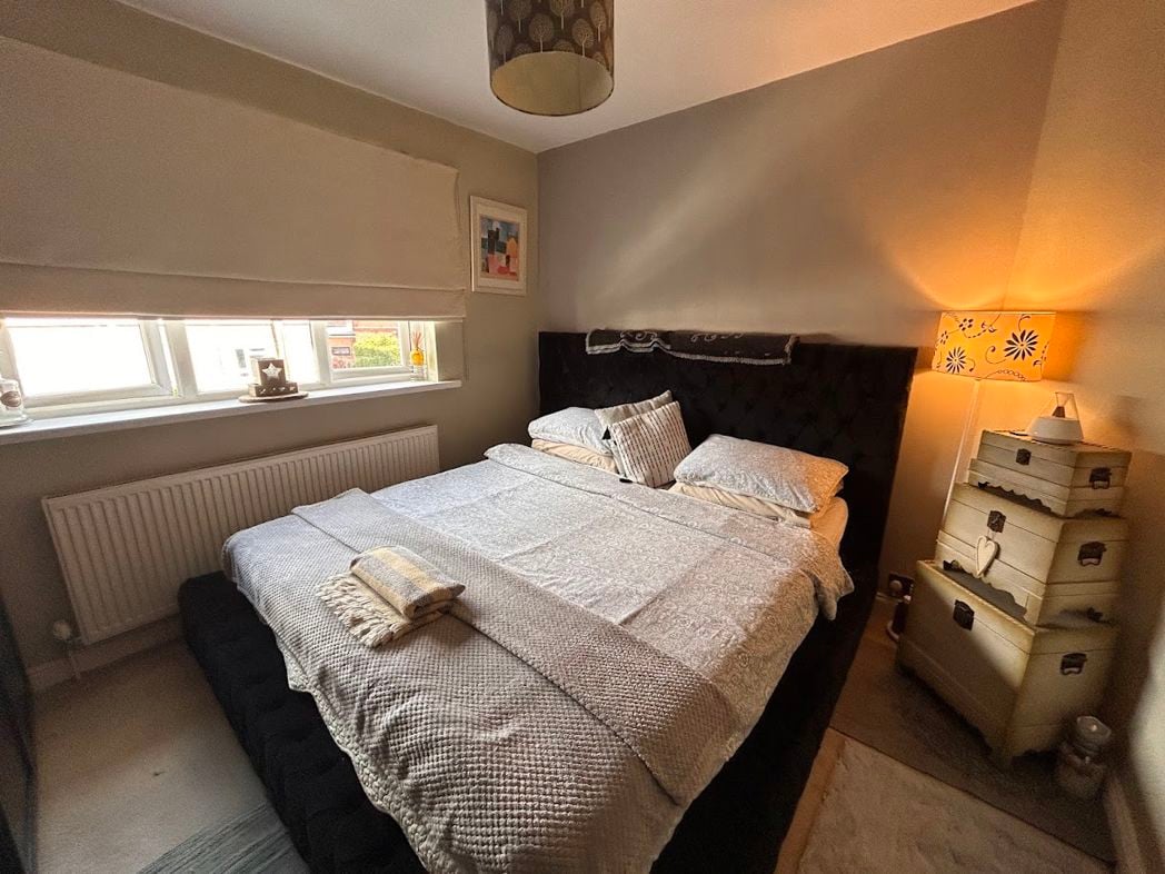Property image 8 of 12