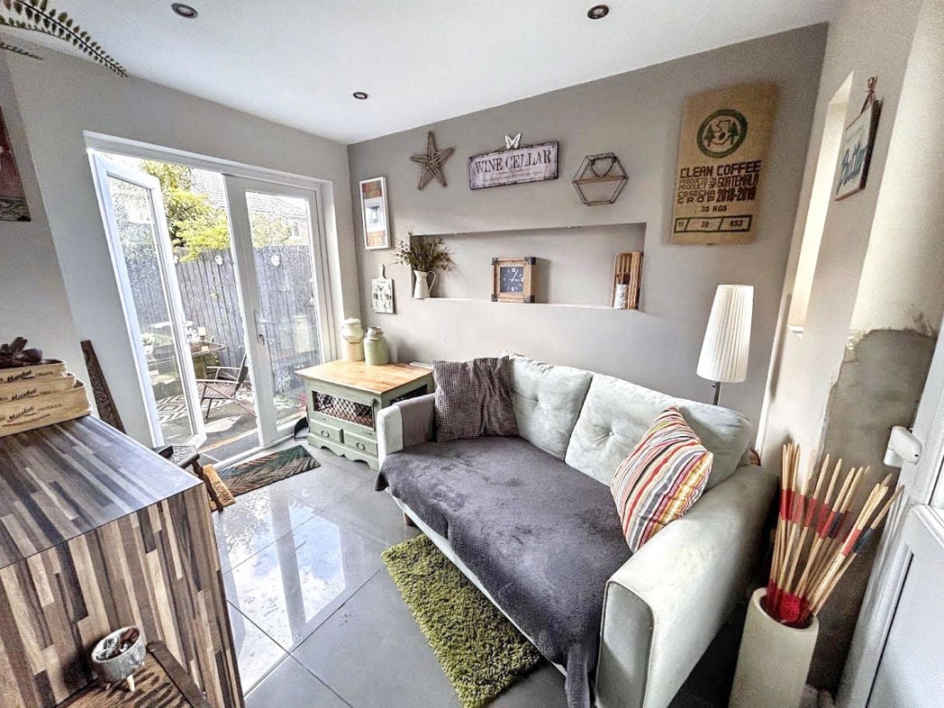 Property image 6 of 12