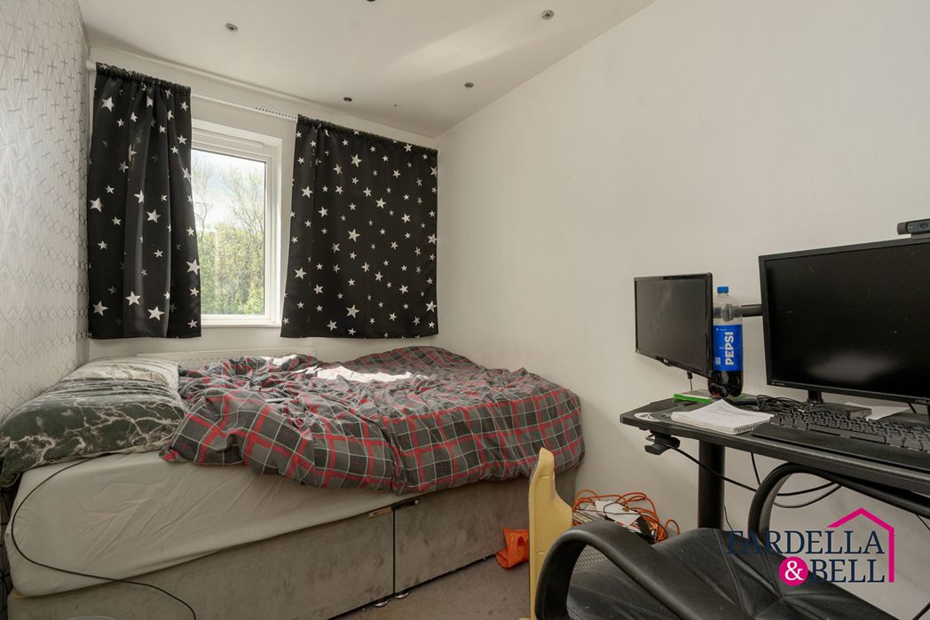 Property image 32 of 48
