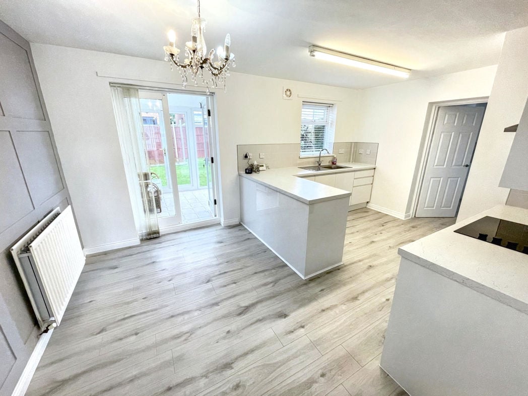 Property image 5 of 15