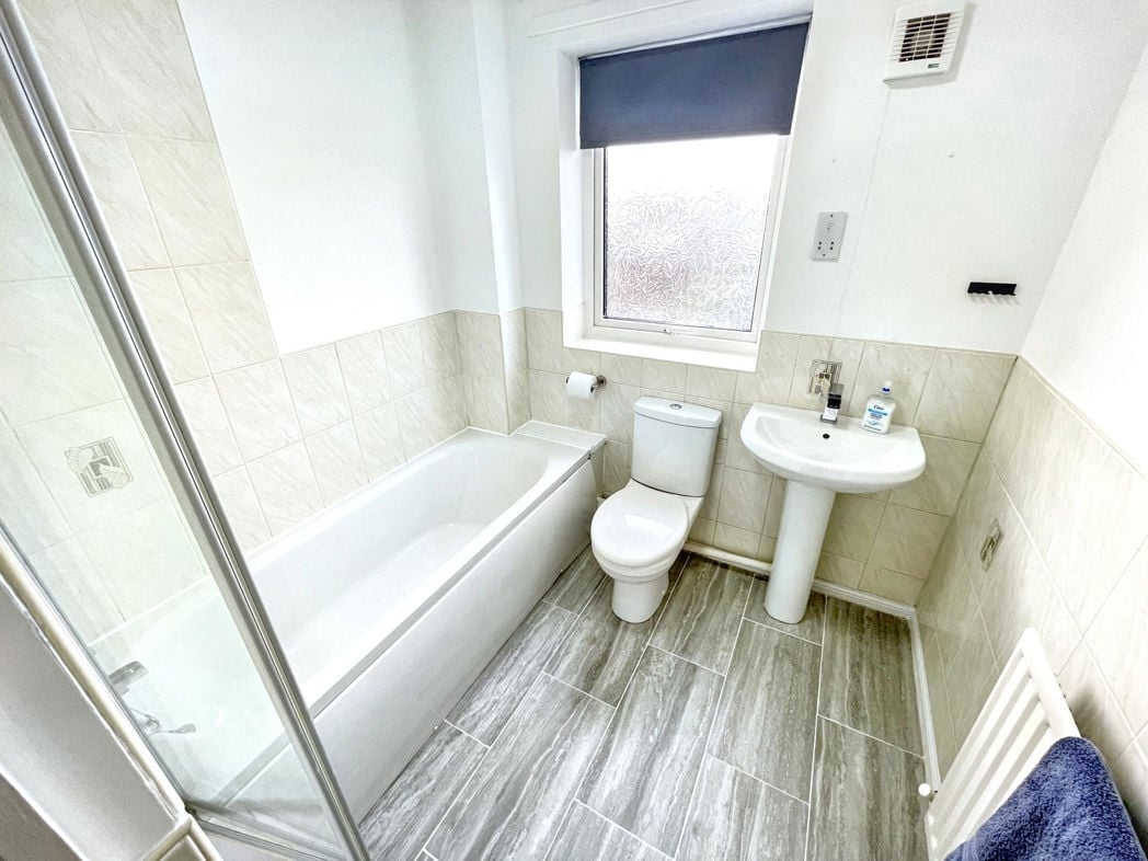 Property image 10 of 15