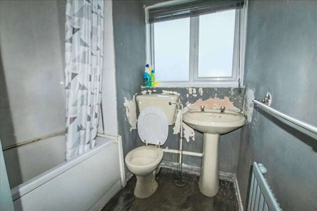 Property image 6 of 6
