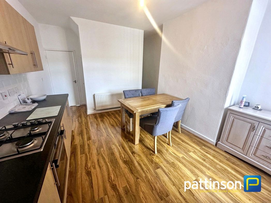 Property image 4 of 11