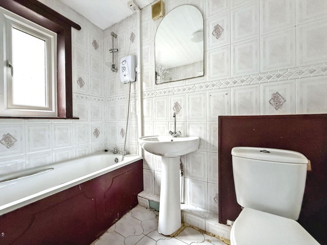 Property image 8 of 13