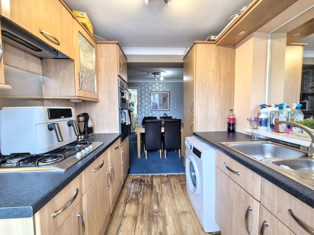 Property image 6 of 26