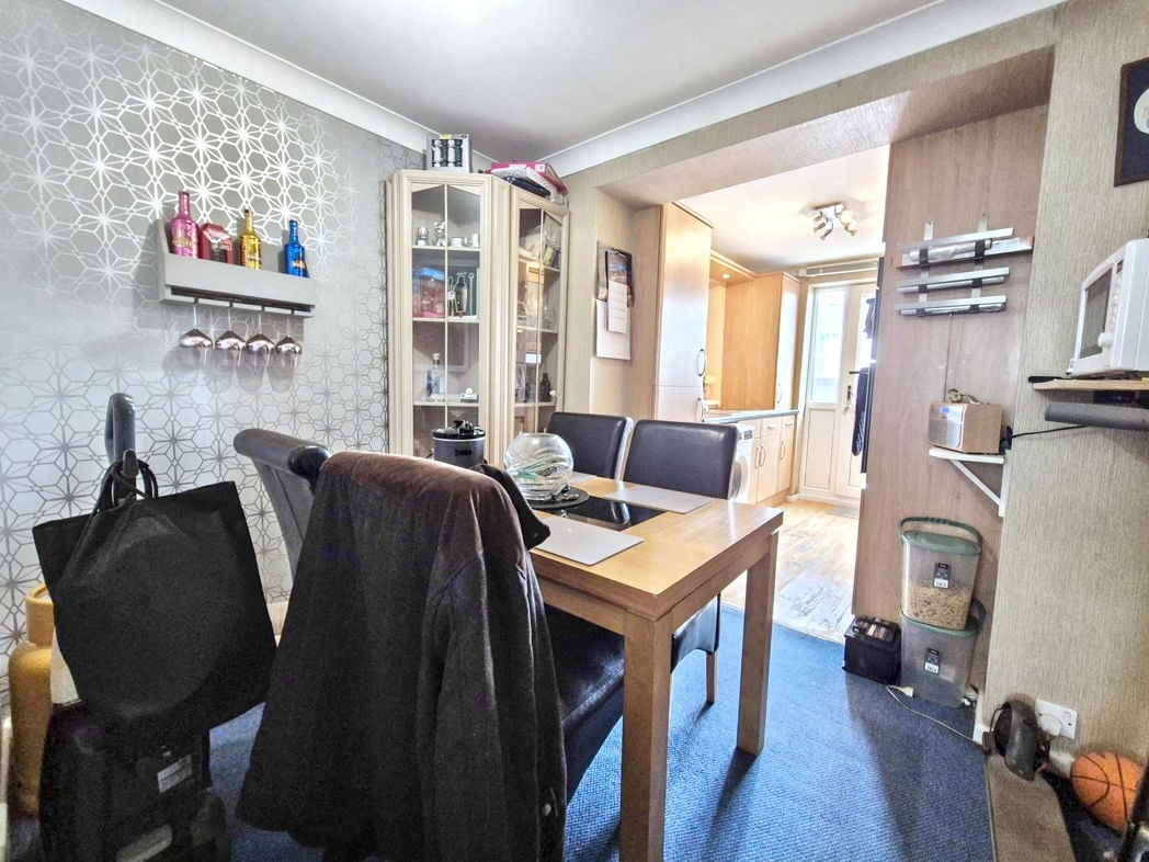 Property image 9 of 26
