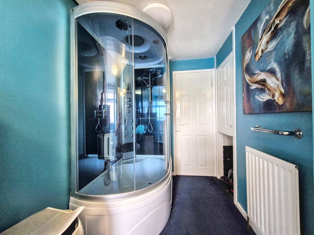 Property image 21 of 26