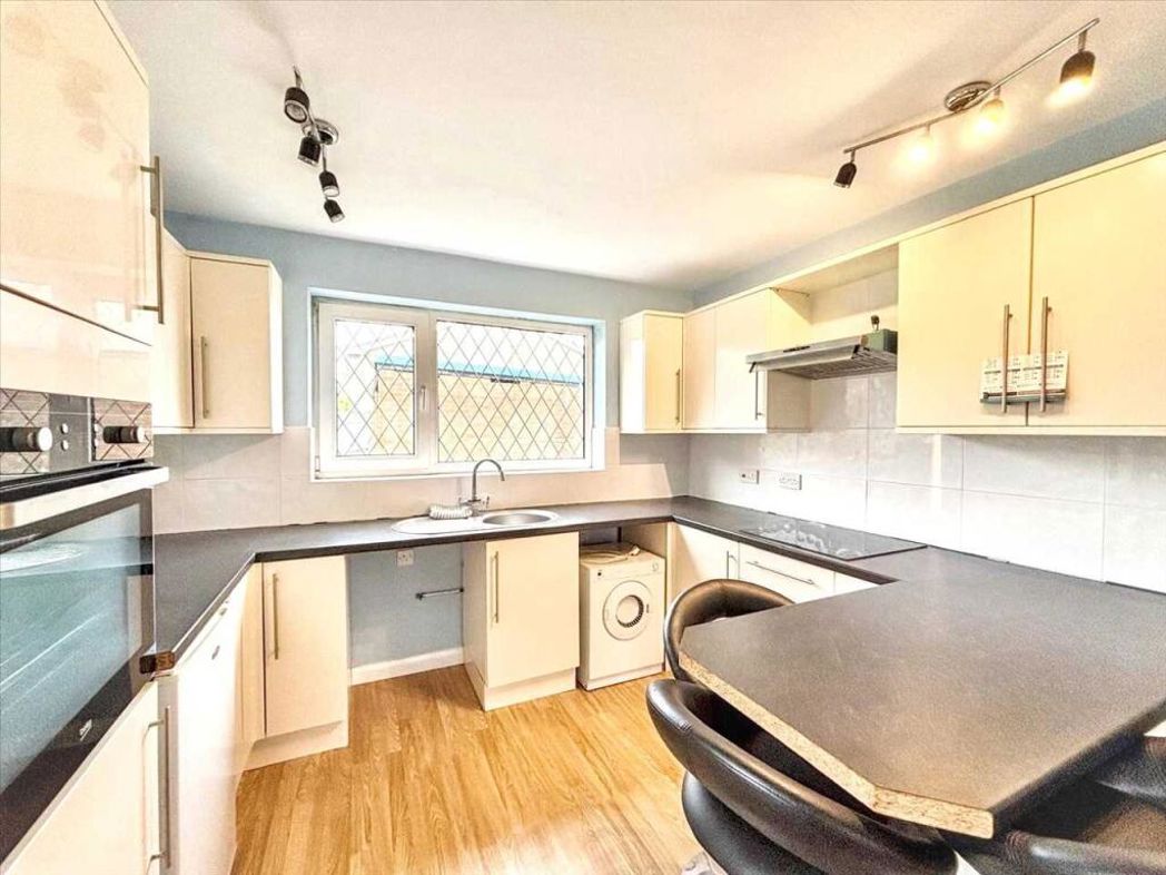 Property image 2 of 23